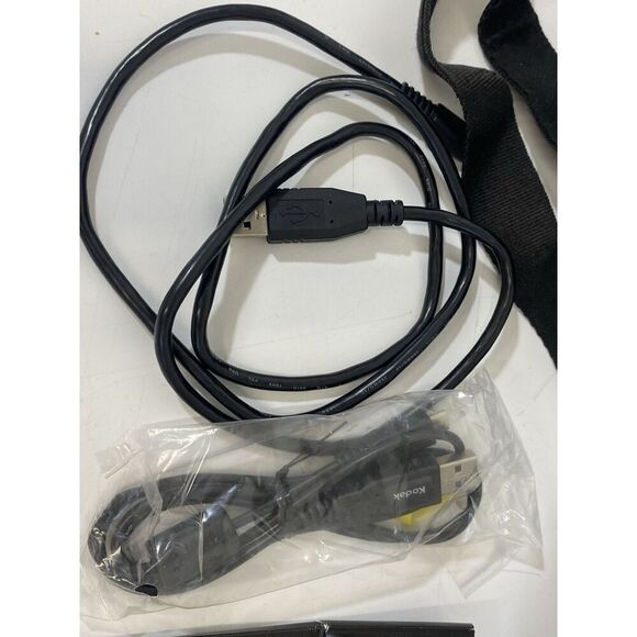 Kodak Easyshare MAX z990 12 MP Digital Camera w/Batteries 16BG Memory Case Cord - Picture 13 of 14